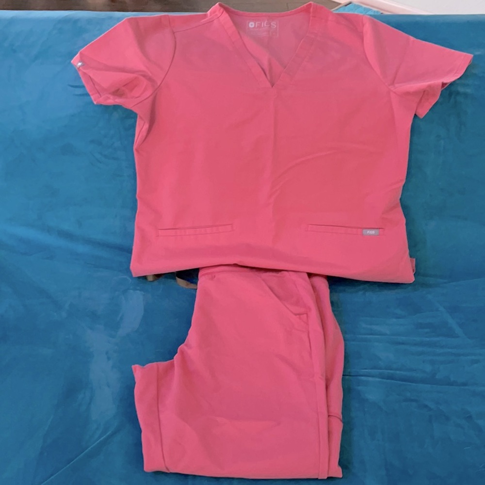 Figs scrub set